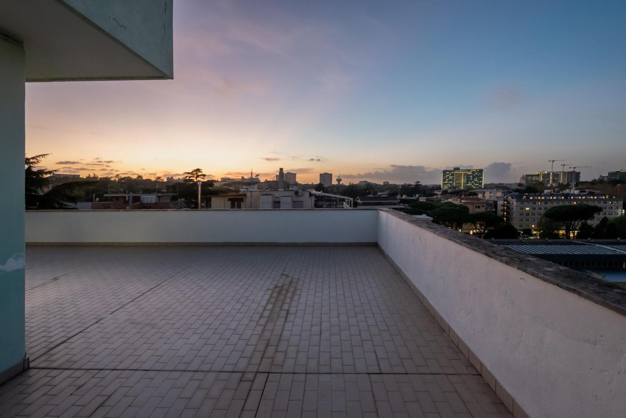 Eur - Penthouse Lejlighed Rom Eksteriør billede